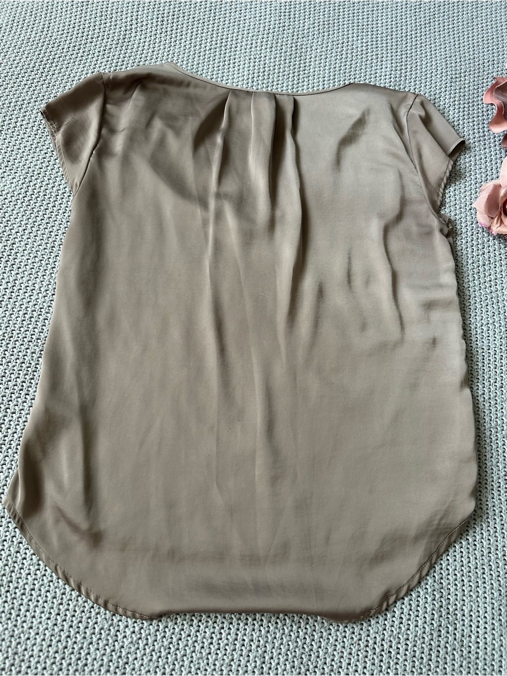 H&M Taupe Cap-Sleeve V-Neck Blouse small 3/$20 - Picture 2 of 6